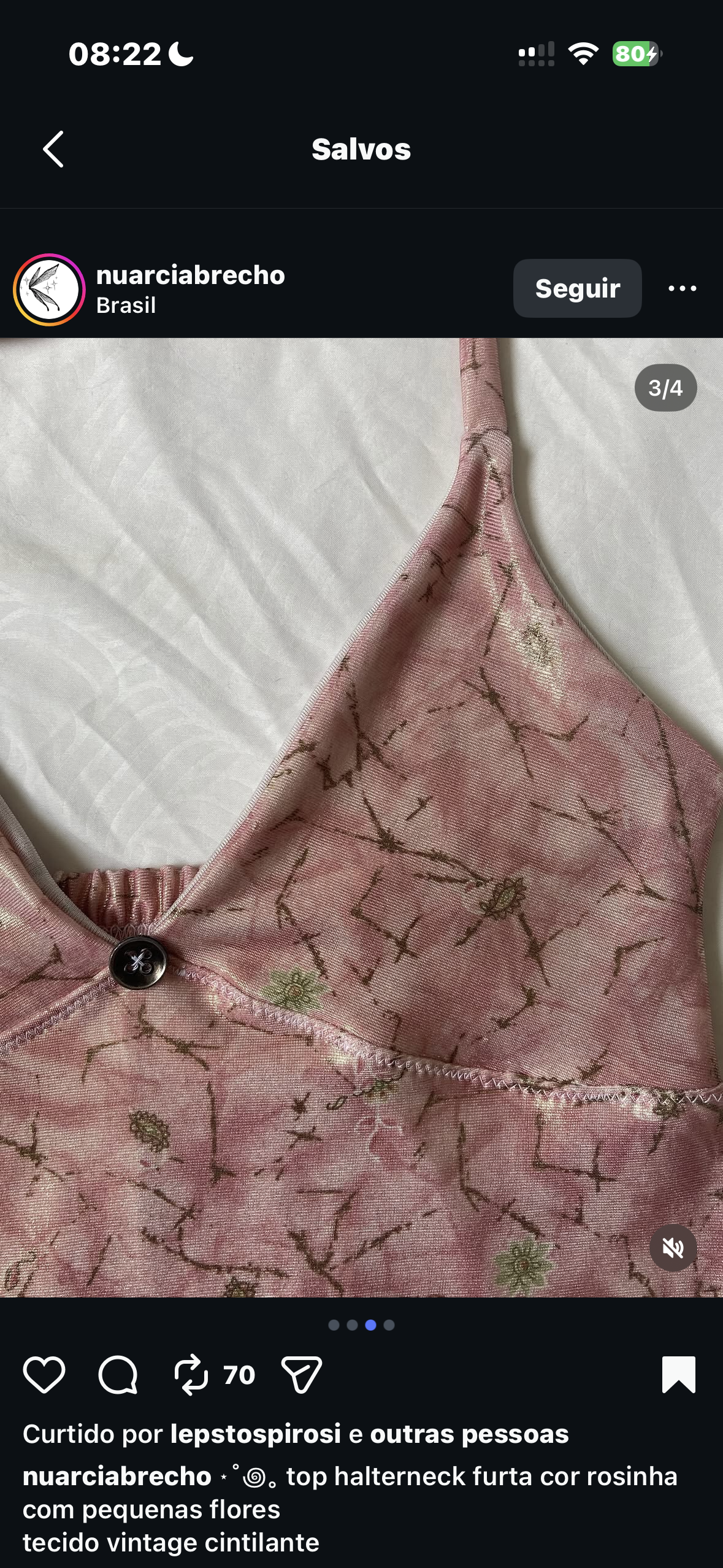Top halterneck furta cor rosinha com pequenas flores tecido vintage cintilante